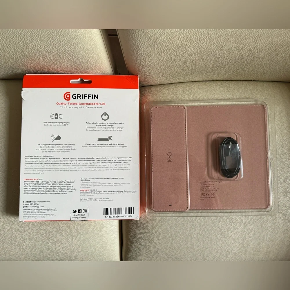 Griffin Griffin Wireless Charging Vegan Leather Mousepad Pink